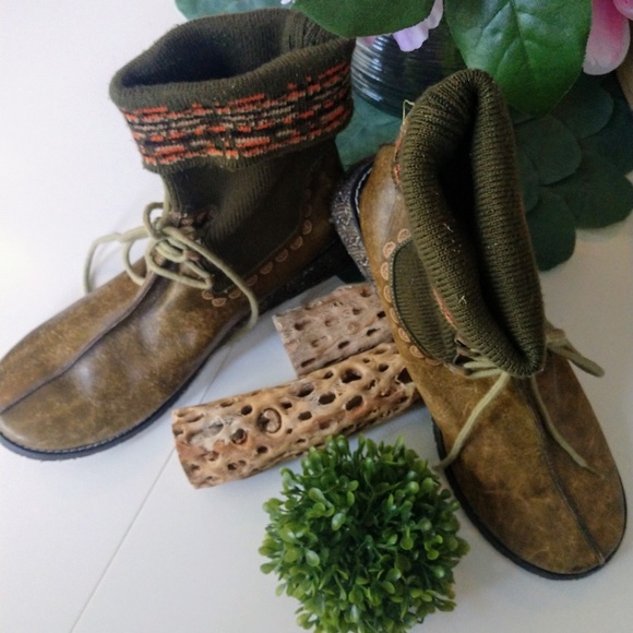 not known Shoes - Funky sock booties